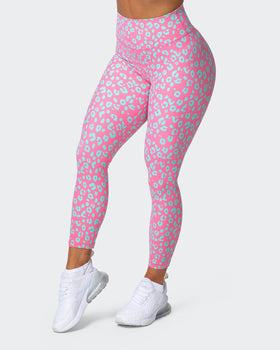 Signature Scrunch 7/8 Leggings - Cotton Candy Cheetah Print